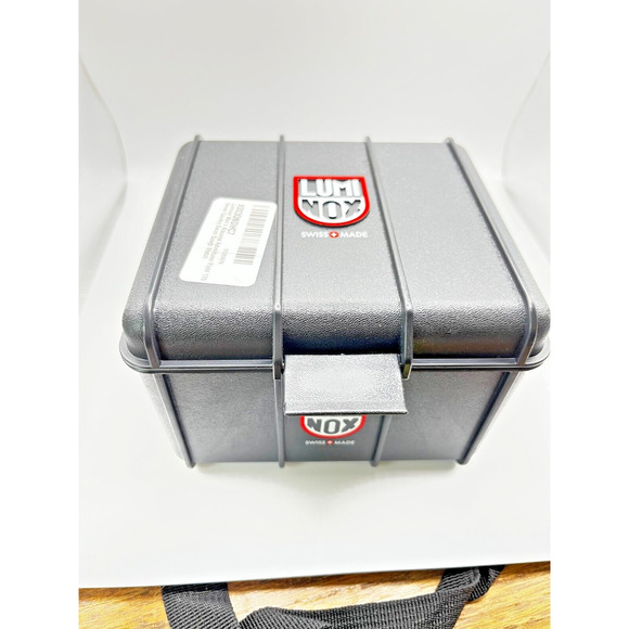 Seiko 6N52-00A0 SUR307 Gold Quartz Watch Authentic New W LUMINOX Gift Box - Picture 7 of 7